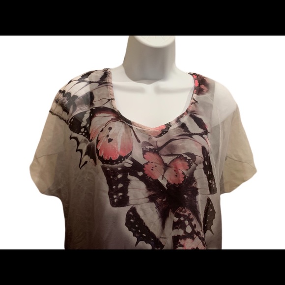 One‎ World Top with overlay - Picture 4 of 8